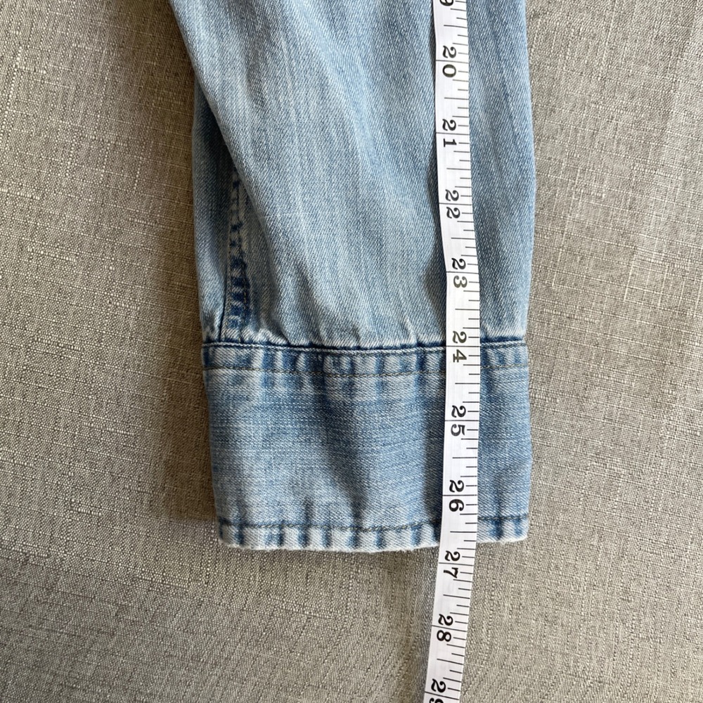 Levi's Iconic Western Denim Long Sleeve Snap Shirt Women XXL Light Vintage Wash - Picture 8 of 15